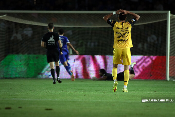 تصاویر بازی استقلال 2 - 0 سپاهان