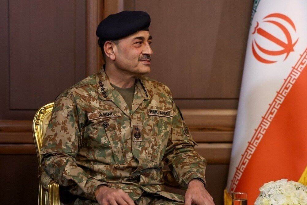 فرمانده ارتش پاکستان عازم تهران شد