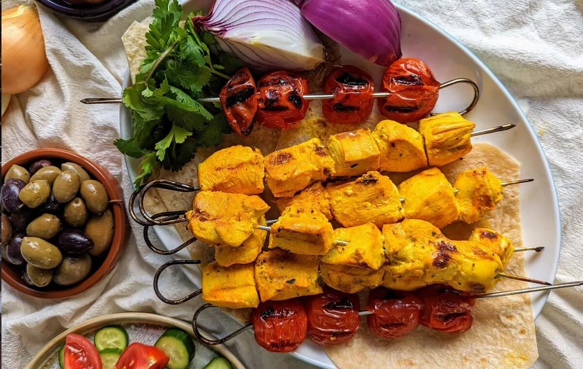 برای مهمانی آخر هفته جوجه کباب ها را به این ۳ روش مرینیت کنید