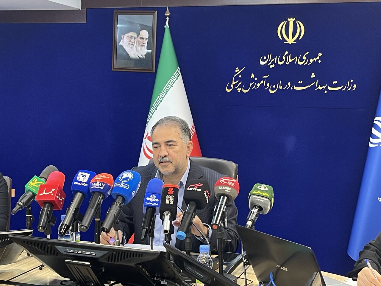 معاون وزیر