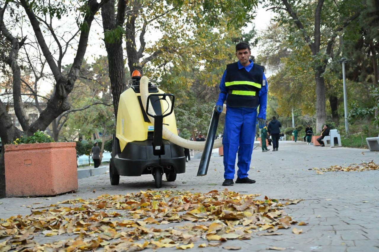 جاروبرقی غول‌پیکر در خیابان‌های تهران