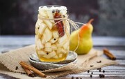 ترشی گلابی خانگی؛ چاشنی متفاوت و خوش‌طعم برای کنار غذا + طرز تهیه