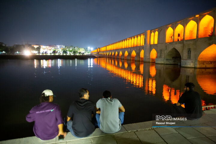 شب هاي زاينده رود