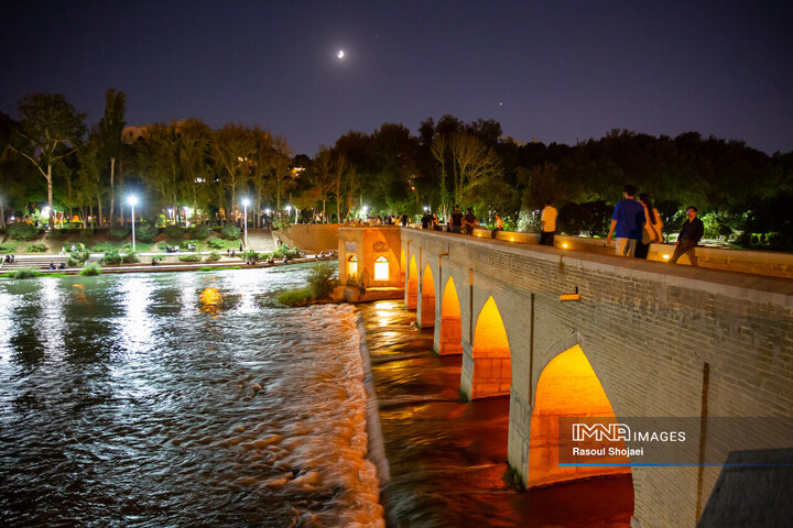 شب هاي زاينده رود