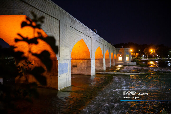 شب هاي زاينده رود