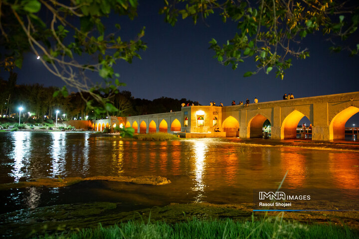 شب هاي زاينده رود
