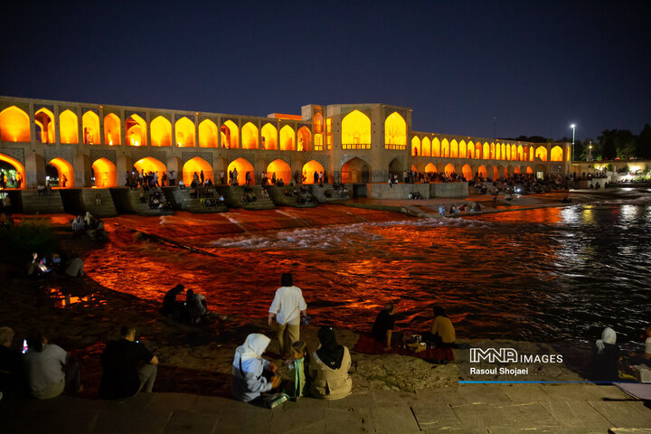 شب هاي زاينده رود
