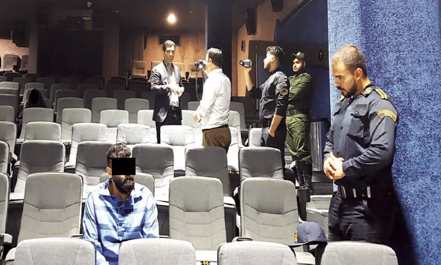 جنایت هولناک مرد جوان مقابل سالن سینما+ تصاویر | مقتول در تاریکی سینما مزاحم همسرم شد