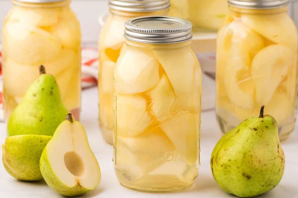 ترشی گلابی خانگی؛ چاشنی متفاوت و خوشطعم برای کنار غذا + طرز تهیه
