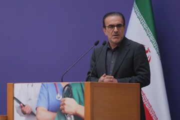 مطالبات محقق‌نشده جامعه پزشکی را سر بیماران سرشکن نکنیم | فرسودگی شغلی پزشکان جدی است