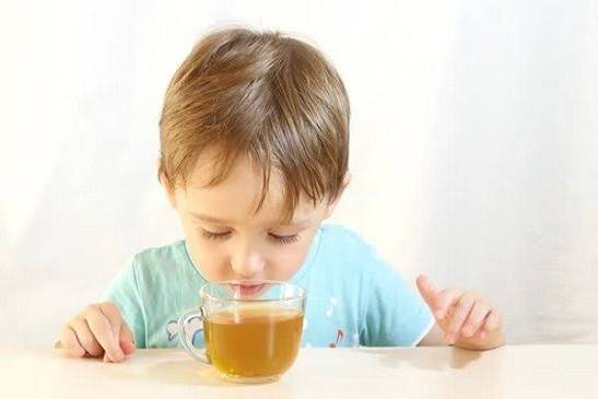 چای خوردن کودکان