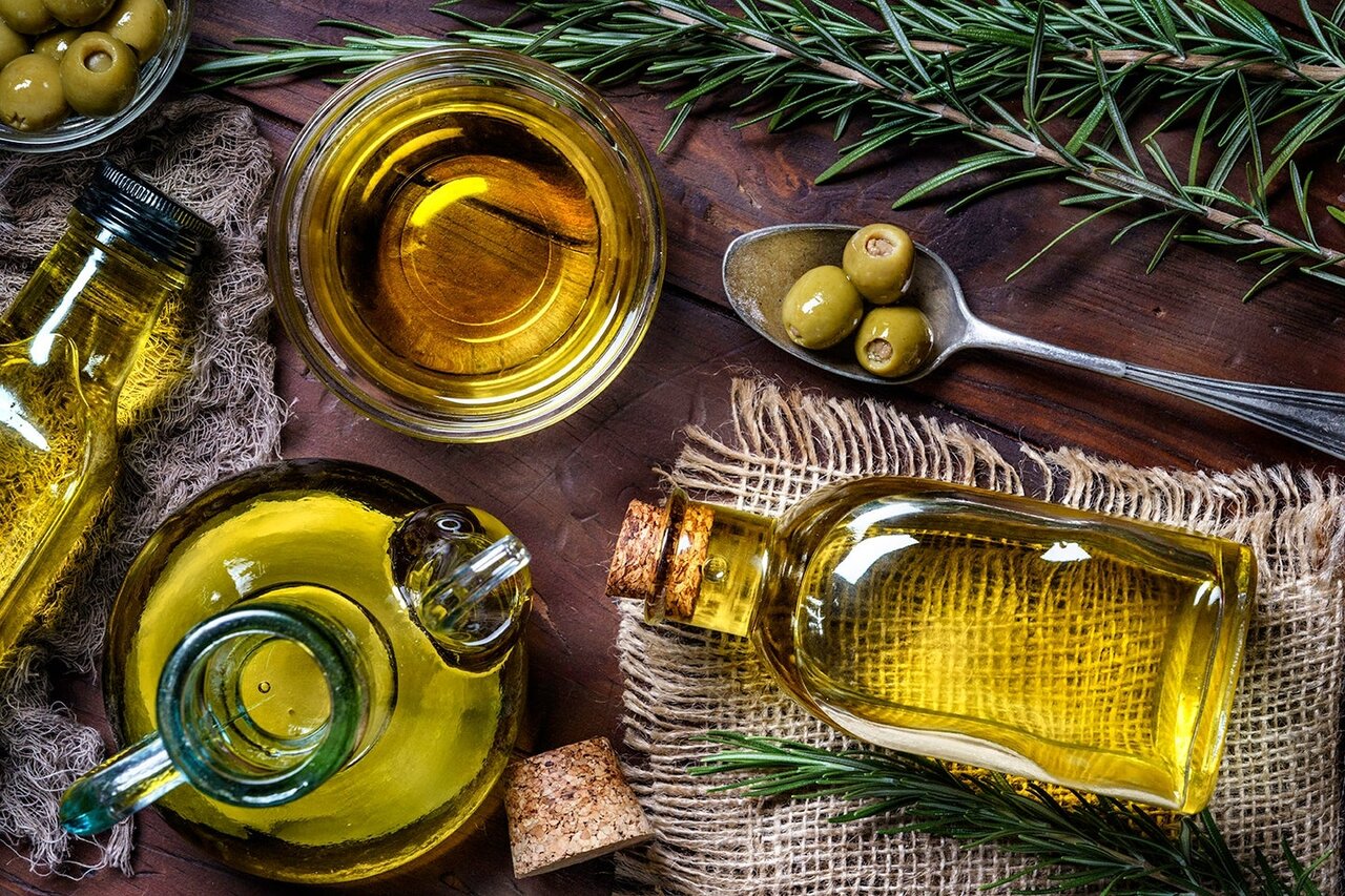 روغن آووکادو یا روغن زیتون؛ کدام‌یک برای سلامتی بهتر است؟