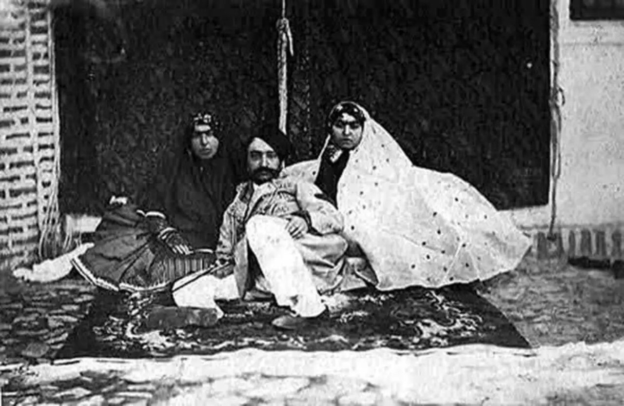 ناصرالدین‌شاه چطور توانست همزمان با دو خواهر ازدواج کند! + تصاویر
