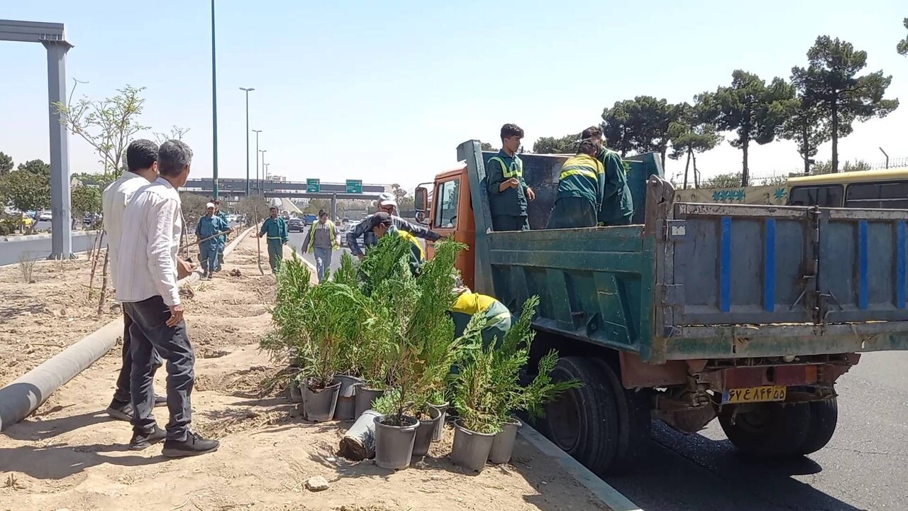 چه خبر از مناطق؟ از اجرای ۹۷ کارویژه برای تحول در غرب تهران تا برپایی بازارچه کارآفرینی در بوستان جوانمردان