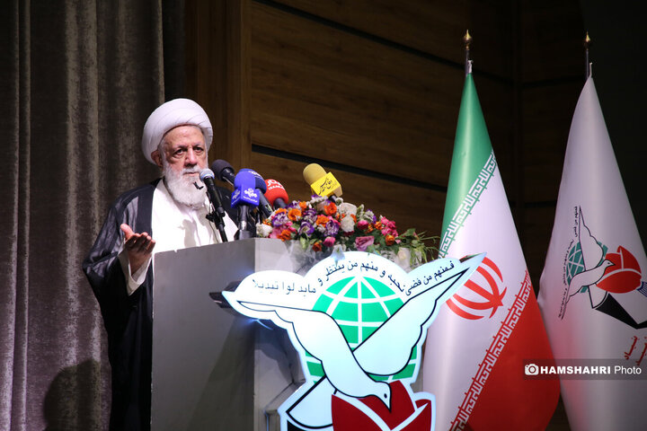 آیین تجلیل و تکریم از خانواده معزز شهدای جنگ رمضان