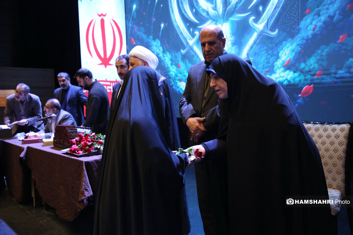 آیین تجلیل و تکریم از خانواده معزز شهدای جنگ رمضان