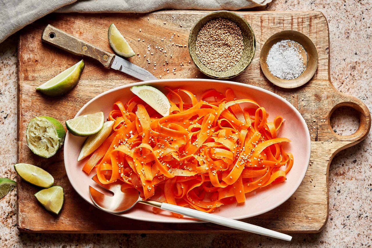 Hamshahri Online Examines Social Media "Retinol Salad" Trend for Skin Rejuvenation