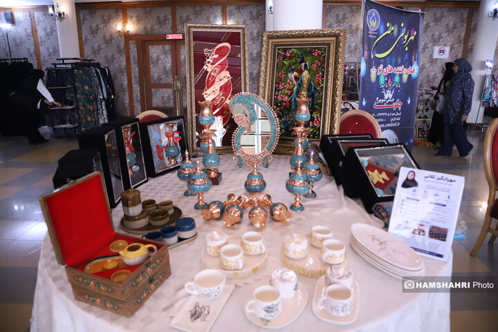 نمایشگاه خیریه انجمن دیپلماتیک بانوان