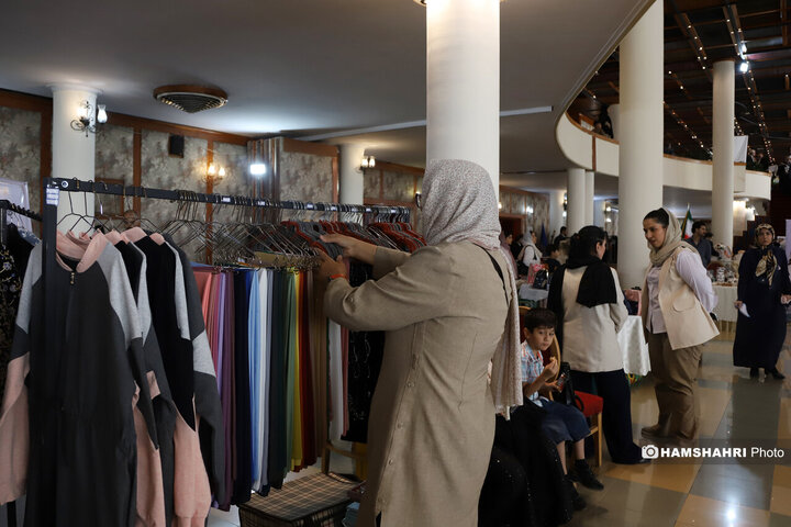 نمایشگاه خیریه انجمن دیپلماتیک بانوان