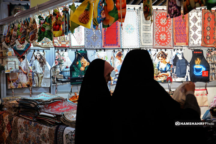 نمایش «زنان و تولید ملی» در بوستان گفتگو