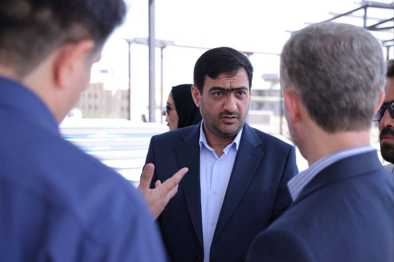 بازدید بابایی از بازارچه جنت