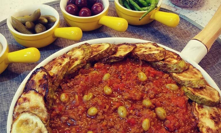 قیمه توماتیز ؛ خورشت محبوب و خوشمزه کردها با یک دستور ساده + طرز تهیه قیمه توماتیز