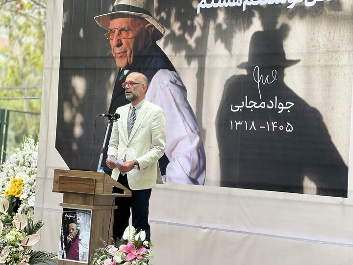 چهره هایی که برای وداع با پیکر جواد مجابی  آمدند | ببینید