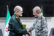 تصاویر دیدار صمیمی فرماندهان ارتش و سپاه؛ ببینید