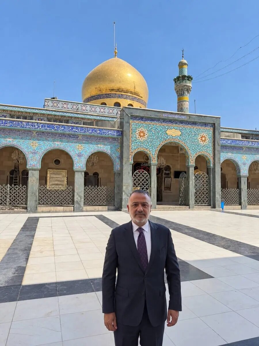 بازدید سفیر ترکیه از حرم حضرت زینب(س) و آرامگاه علی شریعتی | تصاویر