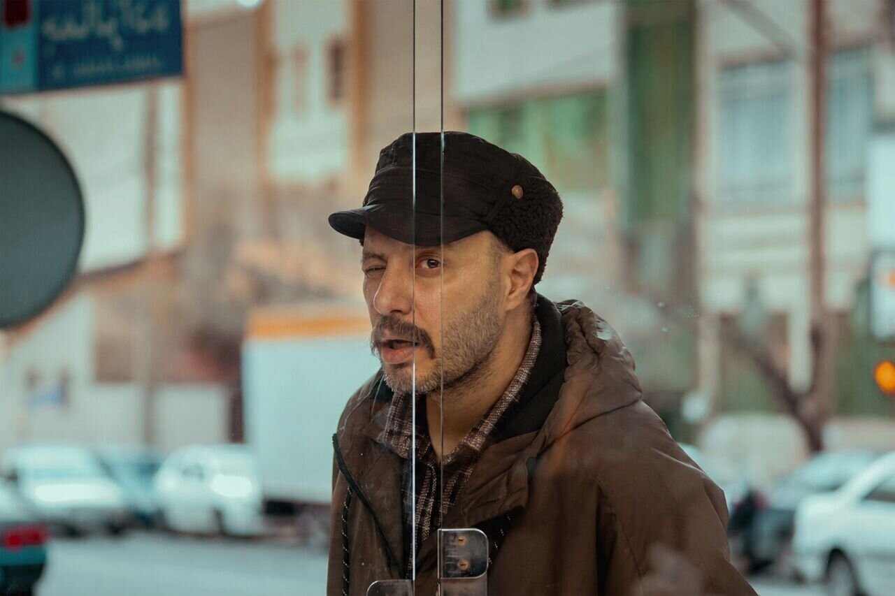 چهره جواد عزتی بعد از مدت‌ها در سینما