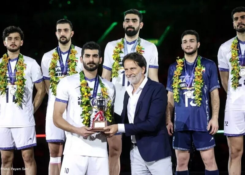 چهره مغموم بازیکنان تیم ملی در مراسم اهدای مدال + عکس
