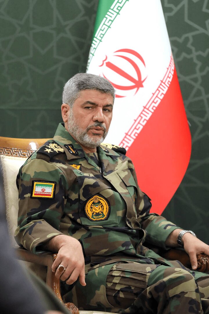 دیدار مهم ۲سخنگوی نظامی+ تصاویر | مقابل دشمنی ایستاده‌ایم که هیچ کشوری جرأت شلیک یک تیر به آن را نداشت