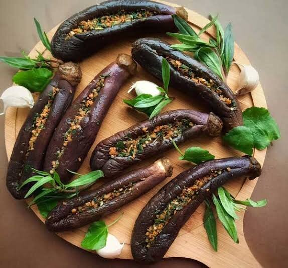 طرز تهیه ترشی بادمجان بوشهری؛ ترشی تند و ملس جنوبی با تمر هندی