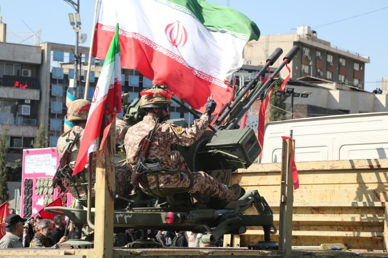 یک ایران جانفدا... | روایتی تصویری از حضور پرشور اقشار مختلف مردم در رزمایش بزرگ جانفدایان