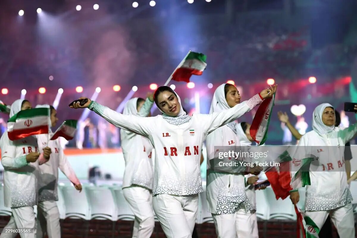 تصاویری از ژست های دختران ایران در افتتاحیه بازیهای آسیایی