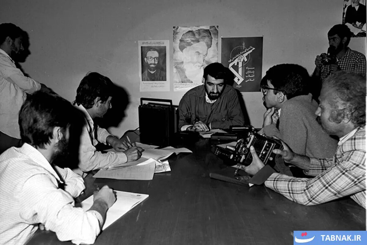 تصاویر کمتر دیده شده از نخستین نشست خبری محسن رضایی