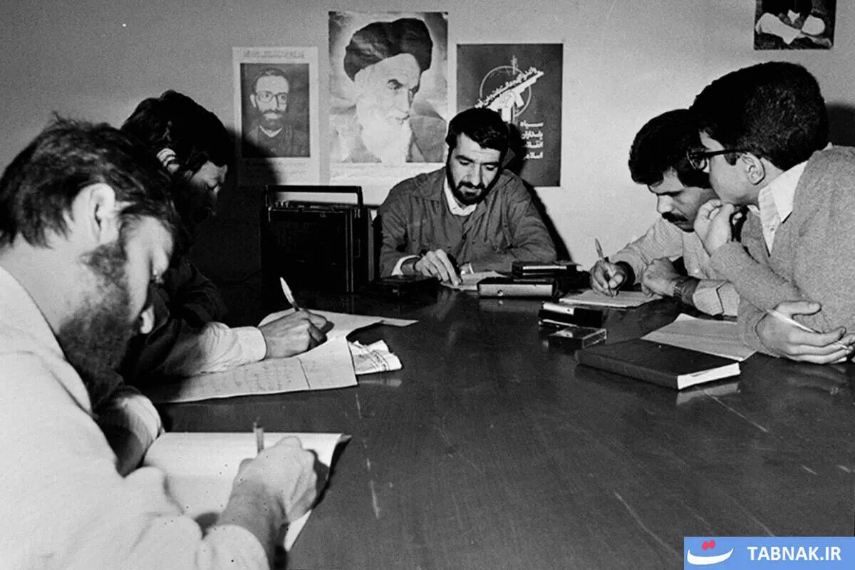 تصاویر کمتر دیده شده از نخستین نشست خبری محسن رضایی