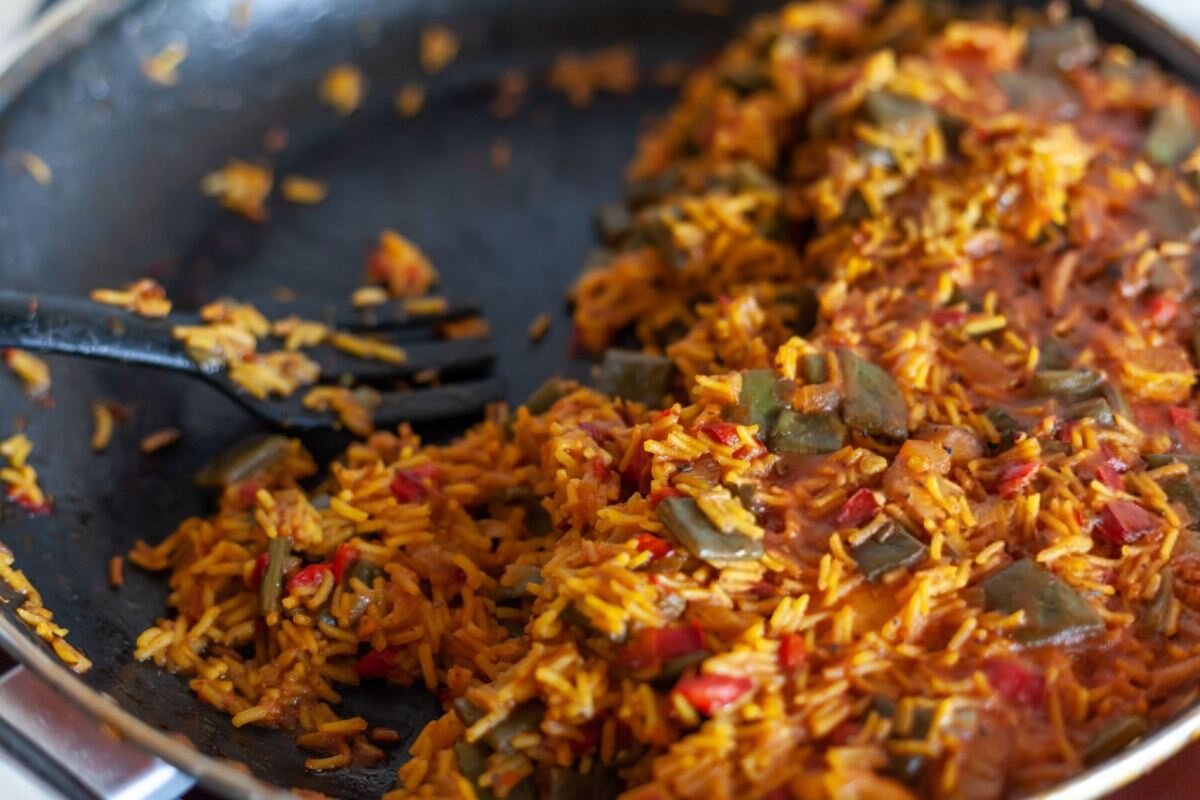 اگر استانبولی پلو با مرغِ معطر و خوش طعم می خواهید، این رسپی مخصوص شماست...