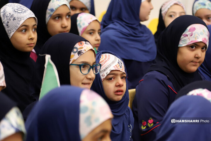 آیین نواختن زنگ آغاز سال تحصیلی جدید توسط وزیر بهداشت