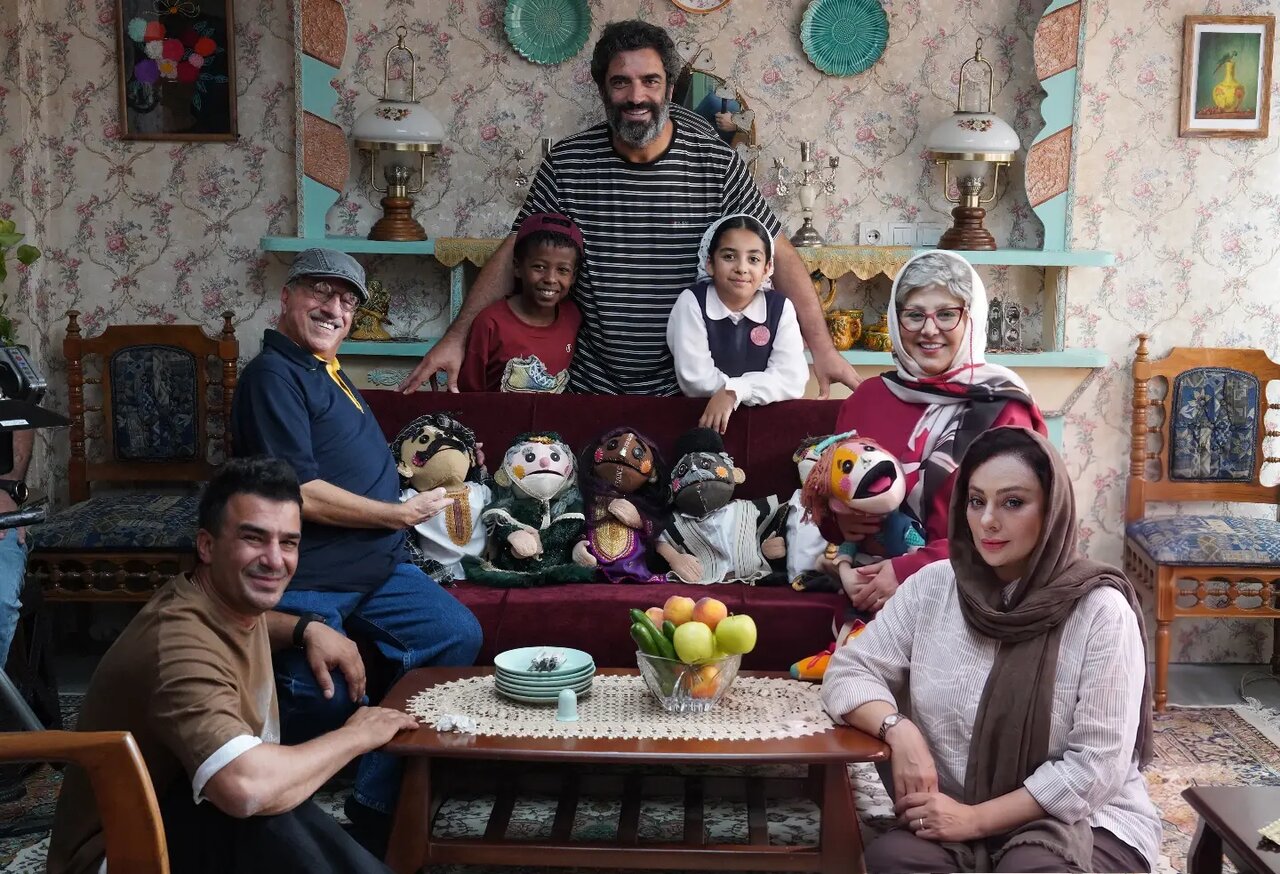 منوچهر هادی نقش اصلی فیلم را به همسر سابقش داد؛ دختر کوچکش هم بازیگر شد | ببینید