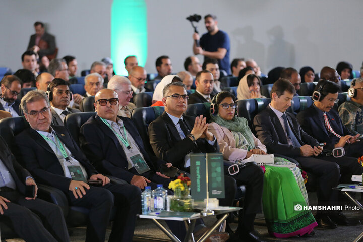 افتتاح نمایشگاه ایران فارما