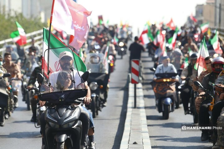 رزمایش موتور سواران جان‌فدای ایران