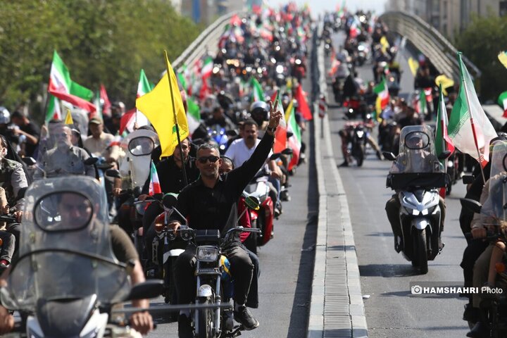 رزمایش موتور سواران جان‌فدای ایران
