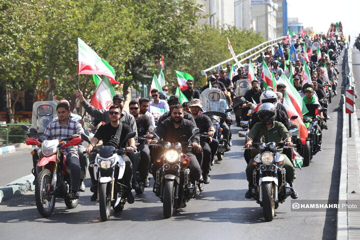 رزمایش موتور سواران جان‌فدای ایران