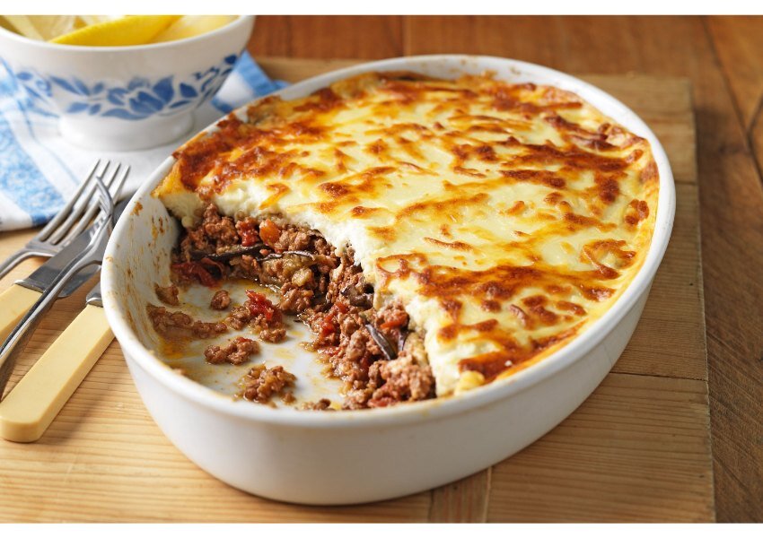 اگر گوشت چرخ‌کرده دارید، موساکا بادمجان درست کنید