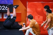لحظه به لحظه از سقوط علیرضا نصیری هنگام مهار وزنه ۴۰۳ کیلوگرمی +‌تصاویر
