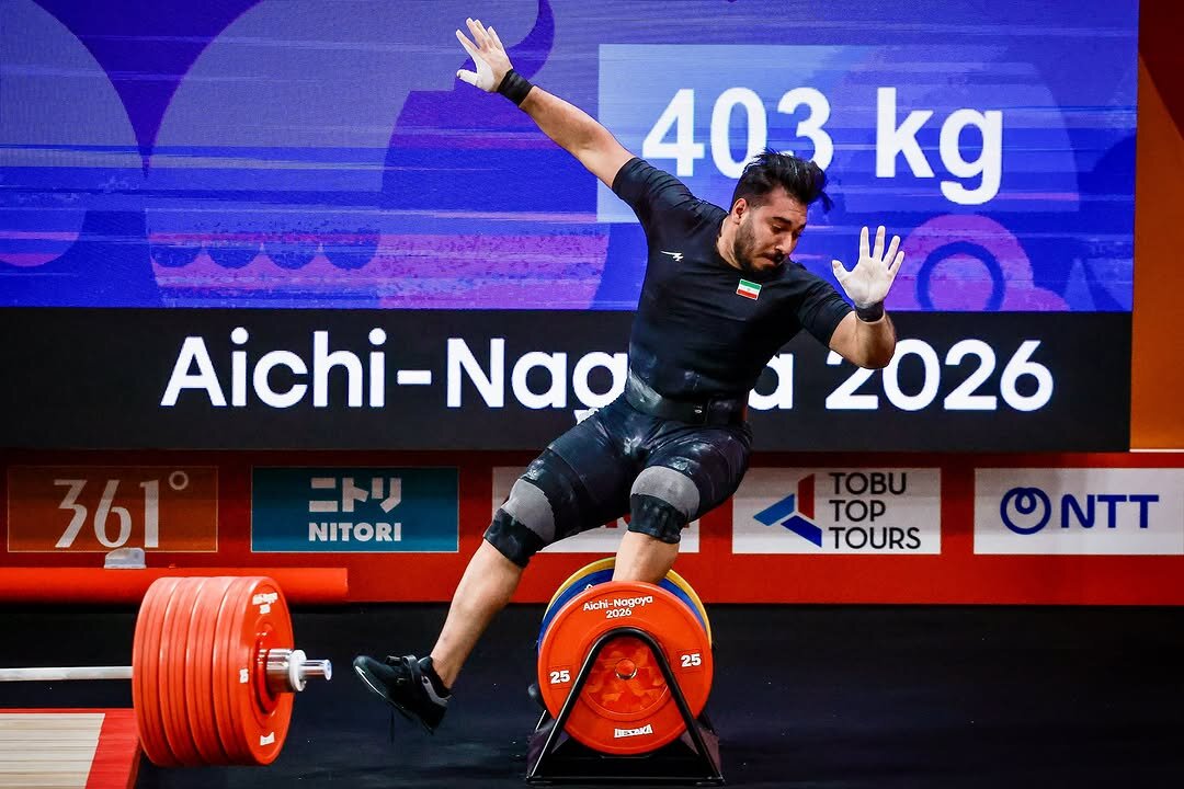 لحظه به لحظه از سقوط علیرضا نصیری هنگام مهار وزنه ۴۰۳ کیلوگرمی +تصاویر