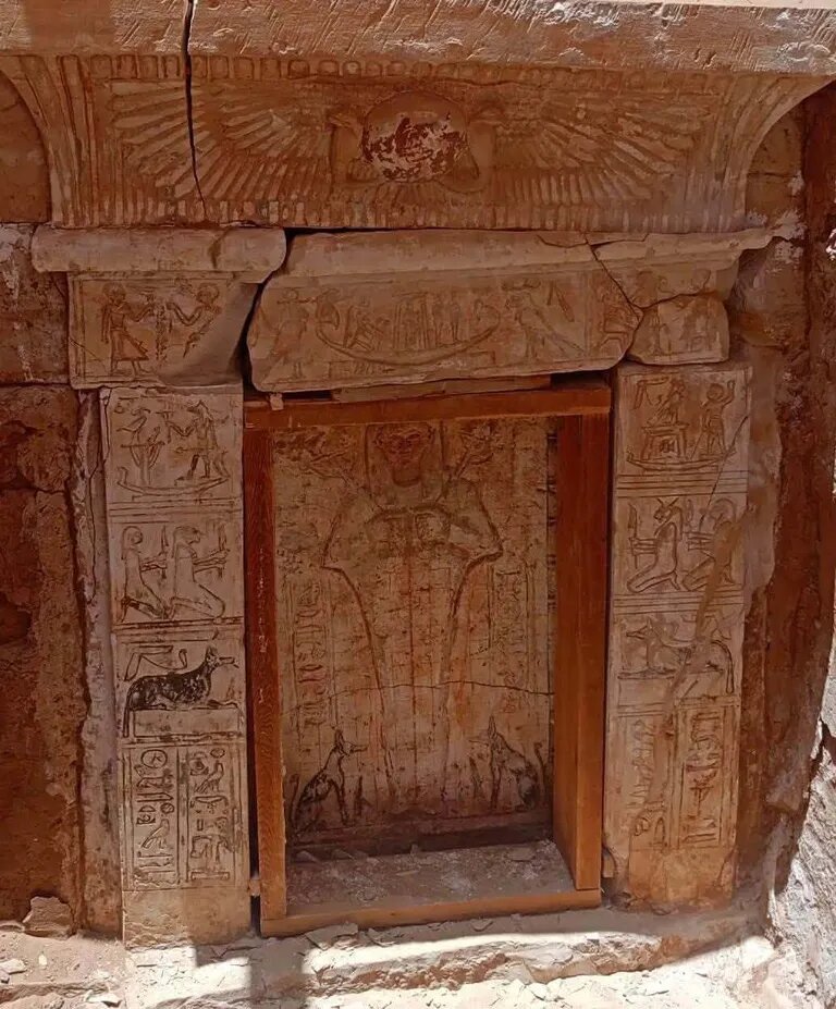 مقبره ۱۷۰۰ساله از دوران روم و کشف تازه باستانشناسان در واحه دخله مصر