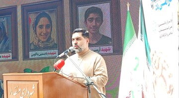نادعلی: در شرایط جنگی، سنگ‌اندازی در مسیر خدمت به مردم عین خیانت است