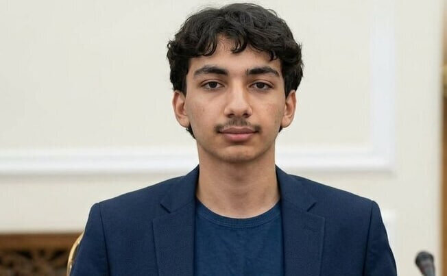 آروین حسینی